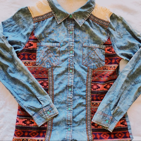 Adorable BKE button-down top - Picture 5 of 5